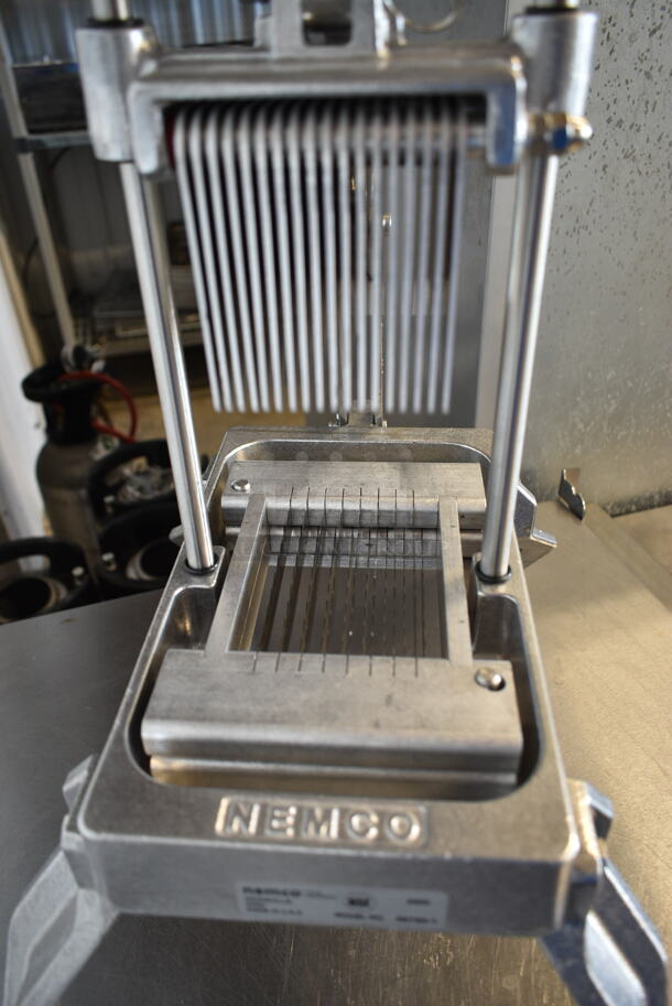 BRAND NEW SCRATCH AND DENT! 2024 Nemco 56750-1 Metal Commercial Countertop 3/16" Easy Onion Slicer II Fruit / Vegetable Slicer  - Image 5 of 7
