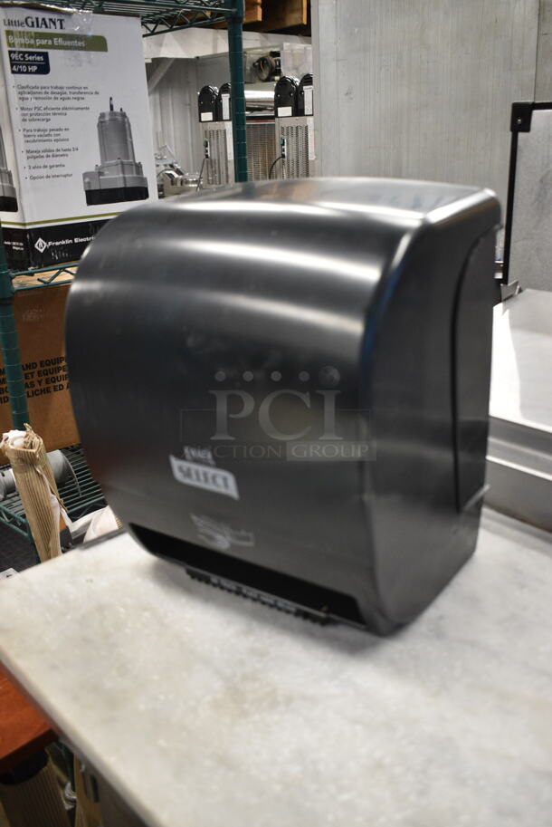 BRAND NEW SCRATCH AND DENT! Lot of 64927364 Robot Coupe 27364 Adjustable Immersion Blender Support for 20"-39" Diameter Pans, HP02B31S013C Beverage-Air 02B31S013C Lid Assy Dw64,Gf34,Sf34/64, Black Bar Mat, Lavex Hand Towel Dispenser.  - Image 8 of 8