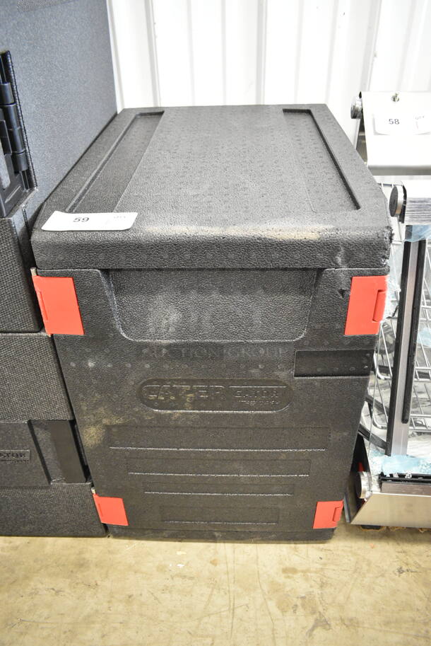 BRAND NEW SCRATCH AND DENT! CaterGator 215EPP400 Dash Black Front Loading EPP Insulated Food Pan Carrier - 6 Full-Size Pan Max Capacity  - Image 2 of 6