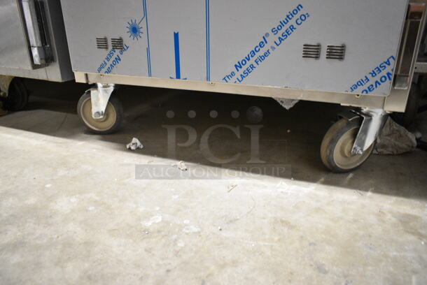 BRAND NEW SCRATCH AND DENT! CresCor RO-151-FUA-18D Stainless Steel Commercial QuikTherm Retherm Oven on Commercial Casters. 250 Volts, 3 Phase. Tested and Working! - Image 3 of 7