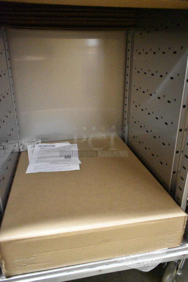 BRAND NEW SCRATCH AND DENT! CresCor RO-151-FUA-18D Stainless Steel Commercial QuikTherm Retherm Oven on Commercial Casters. 250 Volts, 3 Phase. Tested and Working! - Image 4 of 7