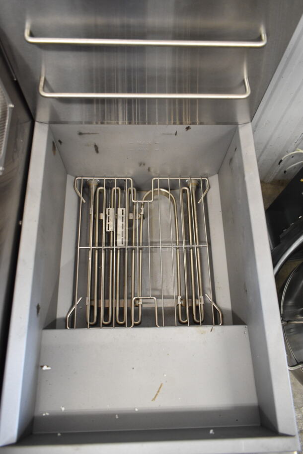 BRAND NEW SCRATCH AND DENT! 2023 Avantco 177EF40C Stainless Steel Commercial Floor Style Electric Powered Deep Fat Fryer w/ 2 Metal Fry Baskets. 208 Volts.  - Image 3 of 6