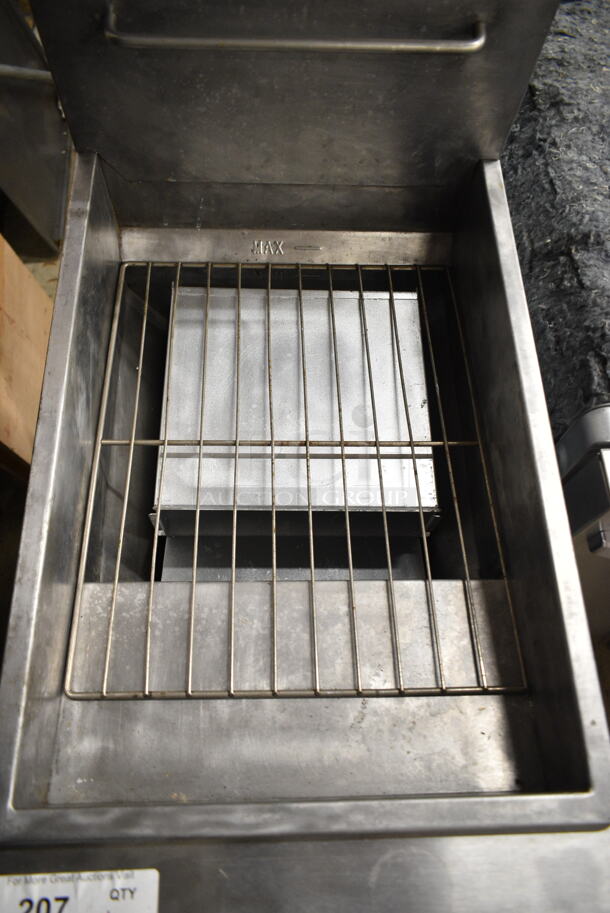 Avantco FF300-N Stainless Steel Commercial Floor Style Natural Gas Powered Deep Fat Fryer. 90,000 BTU.  - Image 3 of 5