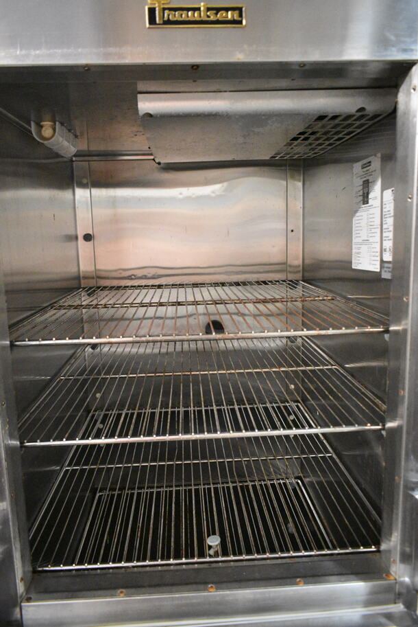 Traulsen RHT132WUT-HHG Stainless Steel Commercial 2 Half Size Door Reach In Cooler w/ Metal Racks. 115 Volts, 1 Phase. Tested and Powers On But Does Not Get Cold - Image 4 of 5