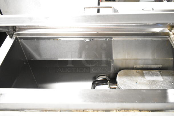 2016 Leader PT72 S/C Stainless Steel Commercial Pizza Prep Table on Commercial Casters. 115 Volts, 1 Phase. Tested and Working! - Image 4 of 8