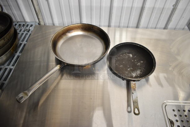 5 Metal Skillets. Includes 16x26x11. 5 Times Your Bid! - Image 2 of 4