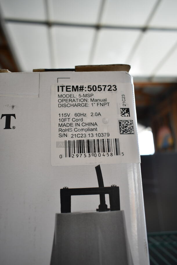 BRAND NEW SCRATCH AND DENT! Little Giant 5-MSP Submersible Pump. 115 Volts, 1 Phase.  - Image 3 of 3