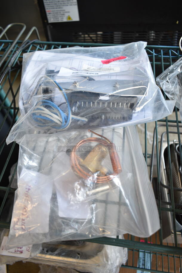 Lot of BRAND NEW SCRATCH AND DENT! Items Including HP2SK3376046 Traulsen SK-950-60552-00 Danfoss To Trl Retrofit, HP3256008037 Traulsen 325-60080-37 Expansion Valve - Image 1 of 3