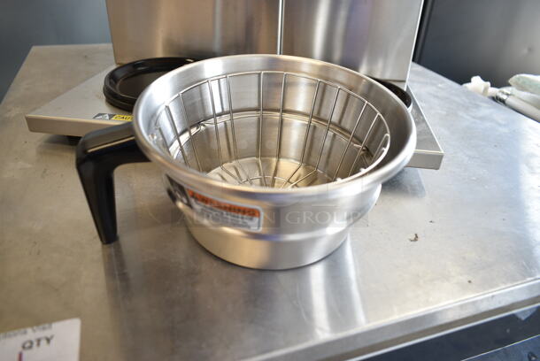 BRAND NEW SCRATCH AND DENT! Curtis ALP3GTR12A000 Stainless Steel Commercial 12 Cup Coffee Brewer with 3 Lower Warmers on Right. 120 Volts, 1 Phase.  - Image 7 of 8