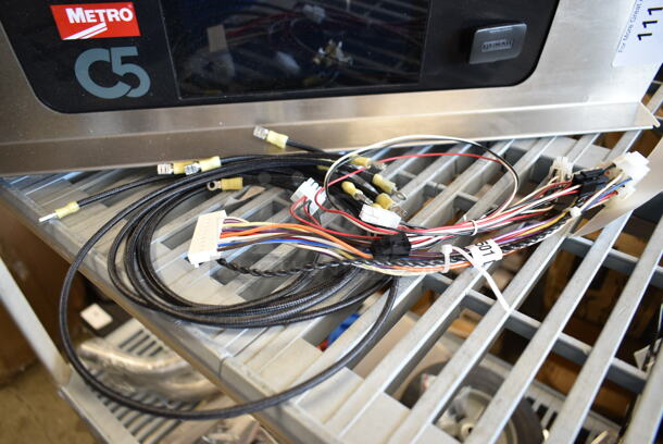 BRAND NEW SCRATCH AND DENT! Metro RPC59-CONTR-KIT Retrofit Kit - Image 3 of 6