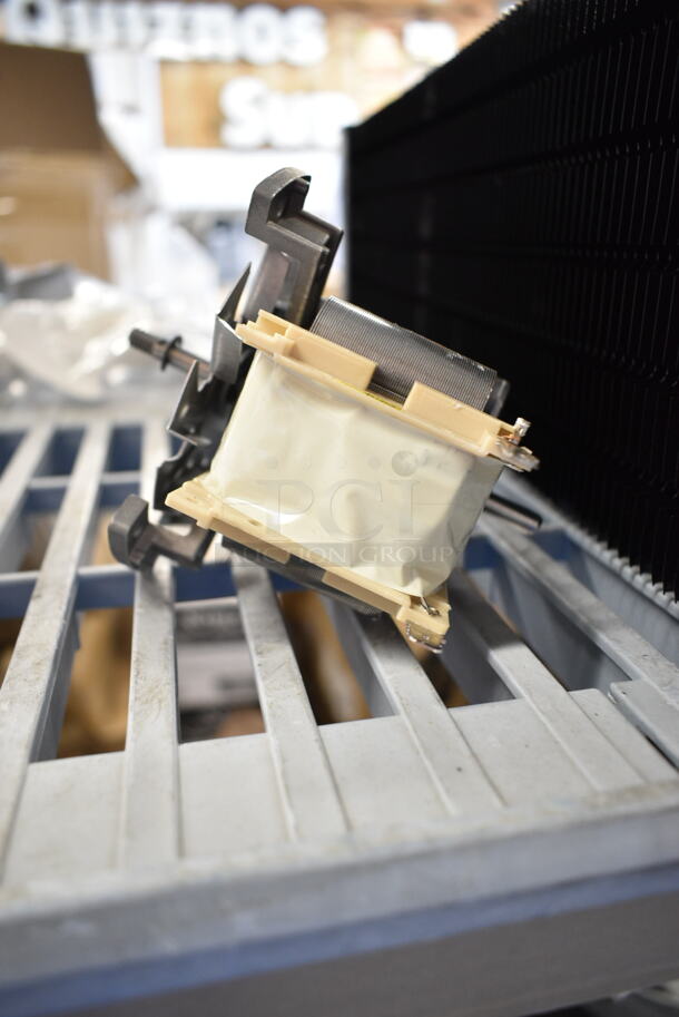 BRAND NEW SCRATCH AND DENT! OSM-3812C2 Motor - Image 6 of 7
