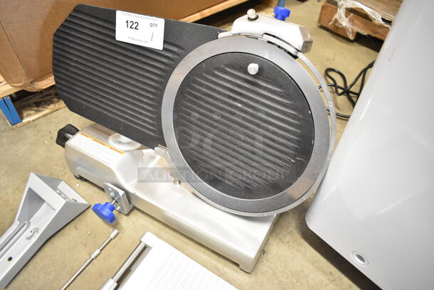 BRAND NEW SCRATCH AND DENT! Vollrath SLM300P/S Stainless Steel Commercial Countertop Meat Slicer w/ Blade Sharpener. 120 Volts, 1 Phase. Tested and Powers On But Parts Do Not Move - Image 3 of 8