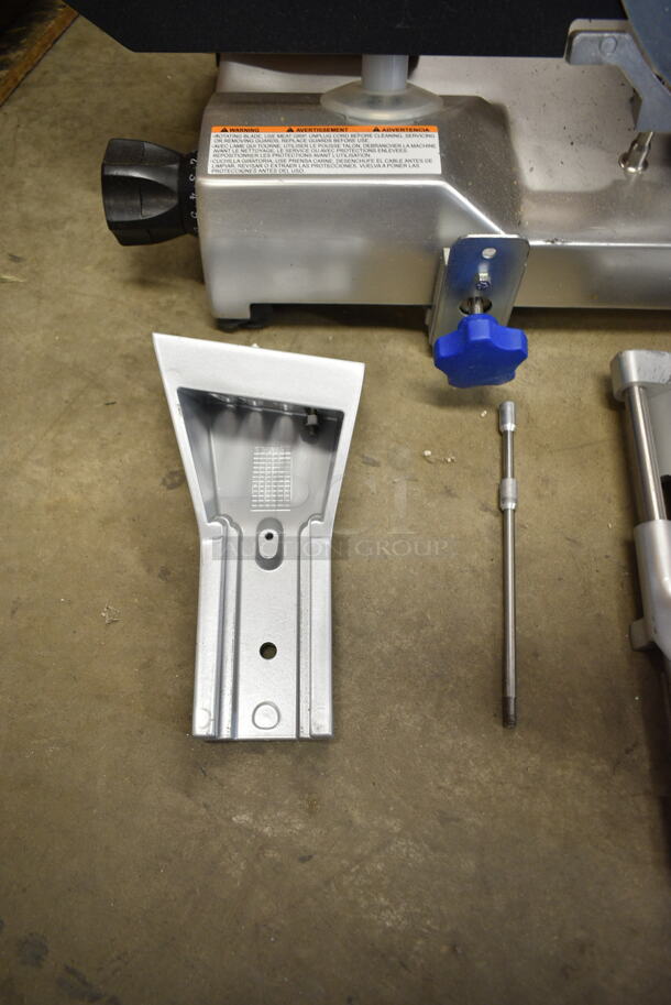 BRAND NEW SCRATCH AND DENT! Vollrath SLM300P/S Stainless Steel Commercial Countertop Meat Slicer w/ Blade Sharpener. 120 Volts, 1 Phase. Tested and Powers On But Parts Do Not Move - Image 6 of 8