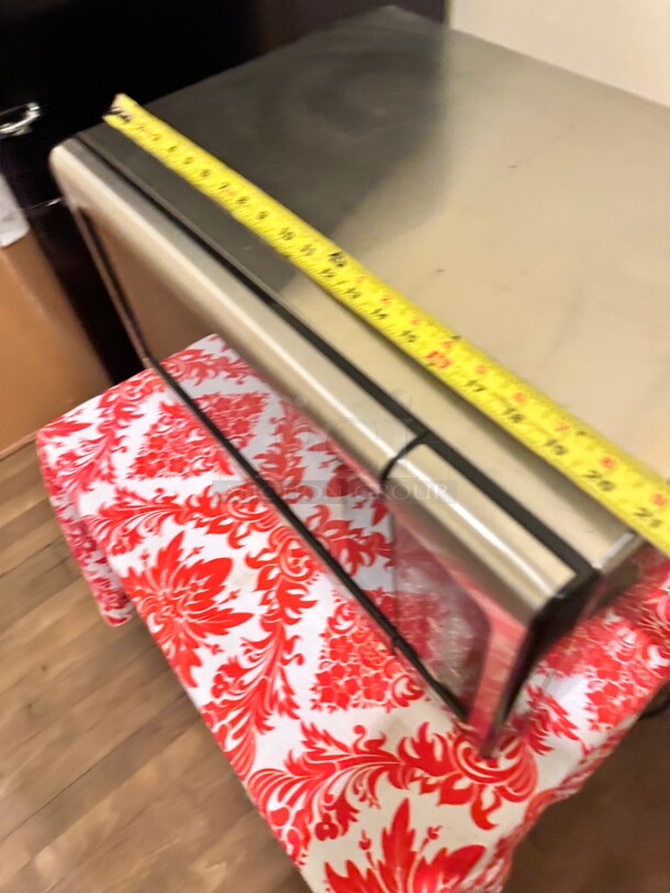 2018 Danby Commercial Microwave 115 Volt Working - Image 6 of 7