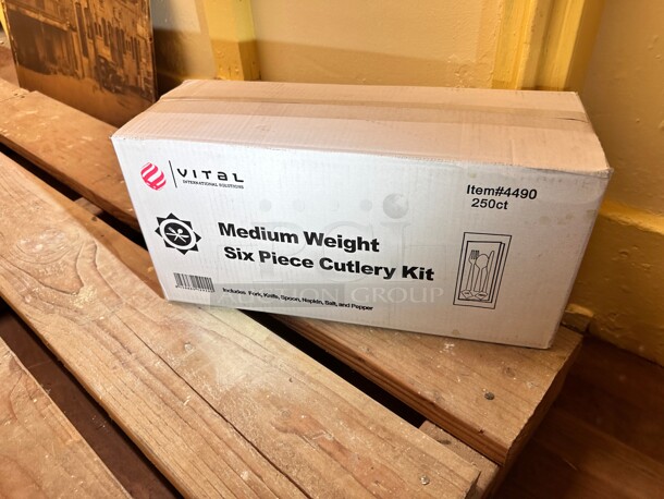Vital Medium Weight Six Piece Cutlery Kit - Image 2 of 5