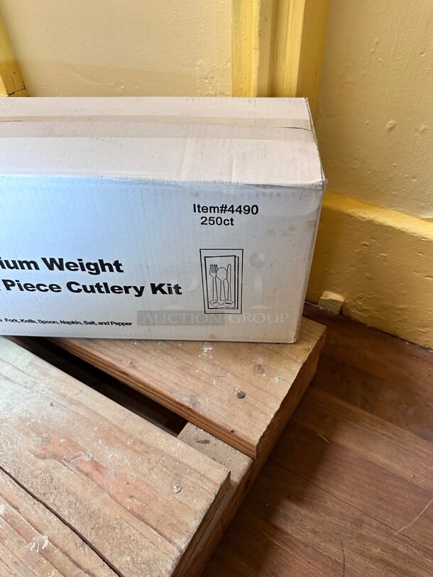 Vital Medium Weight Six Piece Cutlery Kit - Image 5 of 5