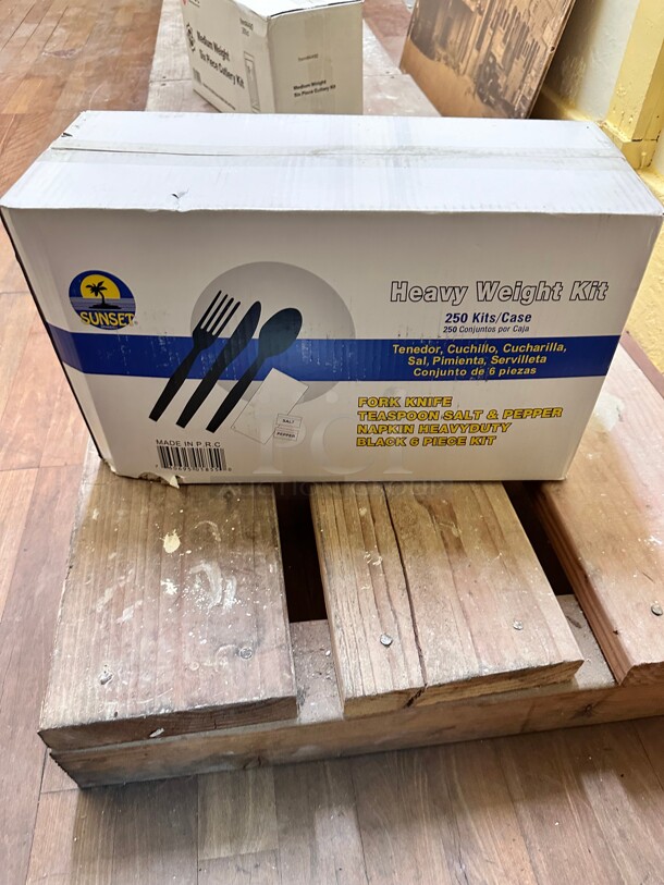 Heavy Weight 250 Kits - Image 2 of 6