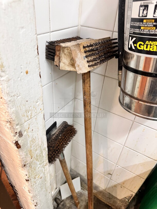 Grill Cleaner - Image 2 of 4