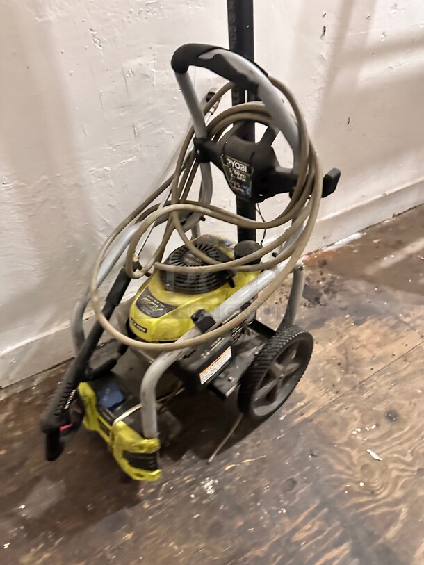 RYOBI 3100 PSI 2.3 GPM Cold Water Gas Pressure Washer, GREEN, Working - Image 4 of 9