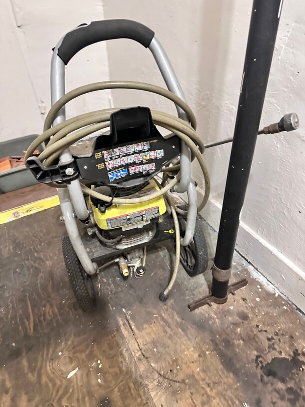 RYOBI 3100 PSI 2.3 GPM Cold Water Gas Pressure Washer, GREEN, Working - Image 9 of 9
