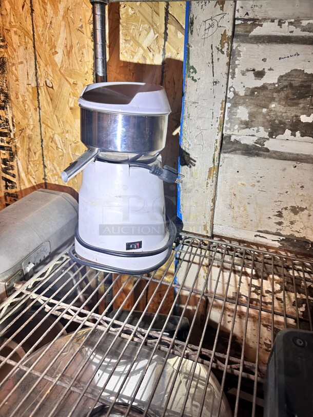 Omega C-10 Citrus Juicer - 120V Working - Image 1 of 6