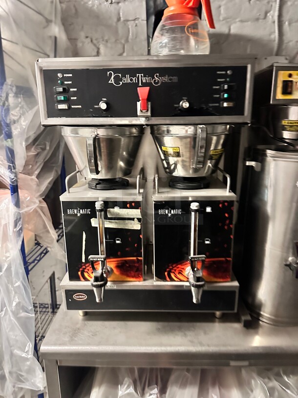 Curtis TP1T19A1000 ThermoPro Twin 2 Gallon Coffee Brewer - 220V, 1 Phase Working - Image 1 of 6