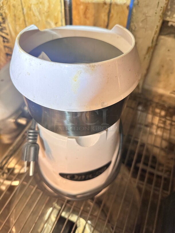 Omega C-10 Citrus Juicer - 120V Working - Image 3 of 6