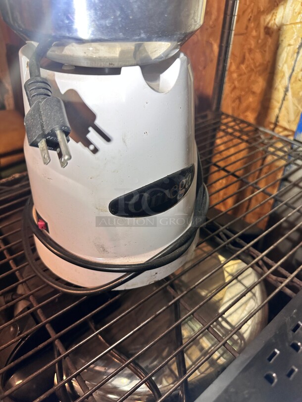 Omega C-10 Citrus Juicer - 120V Working - Image 5 of 6