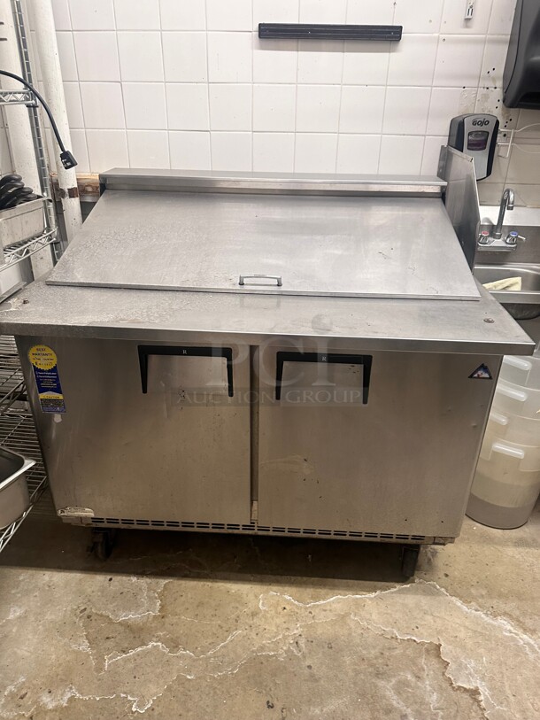 Everest Refrigeration EPBR2 47 inch Sandwich/Salad Prep Table w/ Refrigerated Base, 115v Working - Image 1 of 7