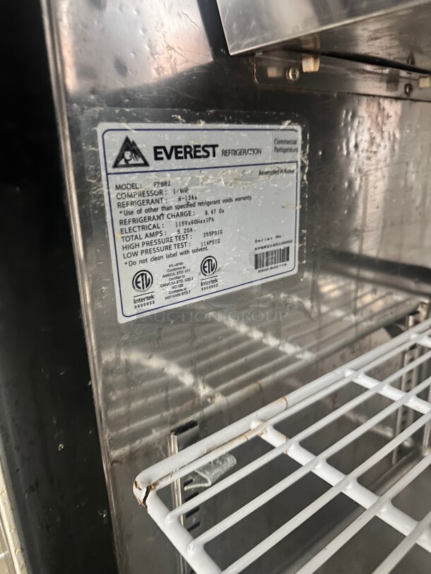 Everest Refrigeration EPBR2 47 inch Sandwich/Salad Prep Table w/ Refrigerated Base, 115v Working - Image 3 of 7