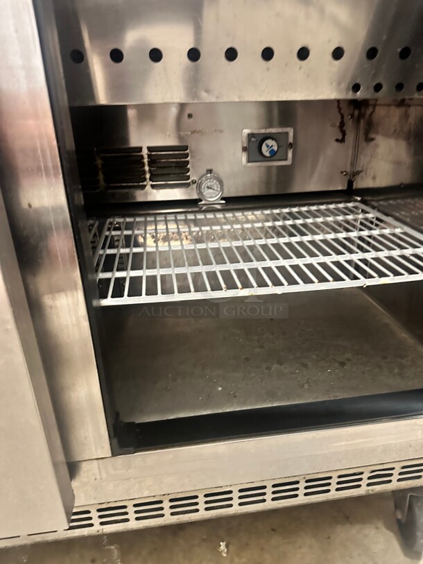 Everest Refrigeration EPBR2 47 inch Sandwich/Salad Prep Table w/ Refrigerated Base, 115v Working - Image 6 of 7