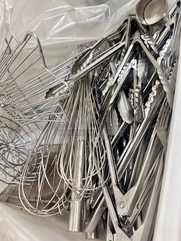One Lot Stainless Steel Kitchen Heavy-Duty Utility Tong - Image 4 of 4