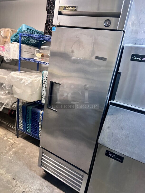 True T-23-HC 27" Solid Door Reach-In Refrigerator 115 Volt Working - Image 1 of 7