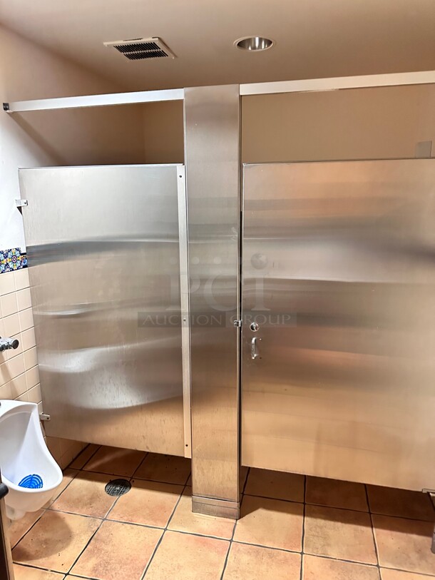 Bathroom Partition one Toilets 
85x82 - Image 4 of 4