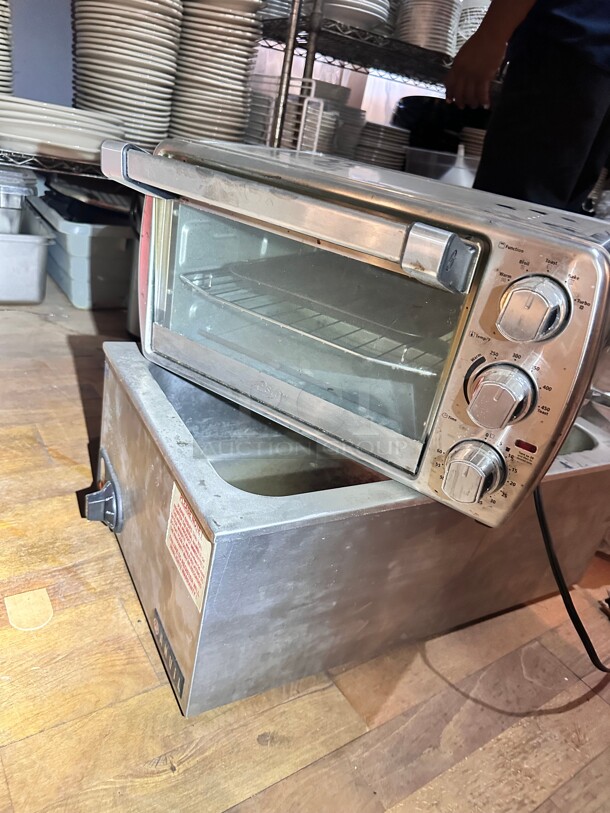 Oster Compact Countertop Oven With Air Fryer, Stainless Steel 115 Volt Wokring - Image 2 of 4