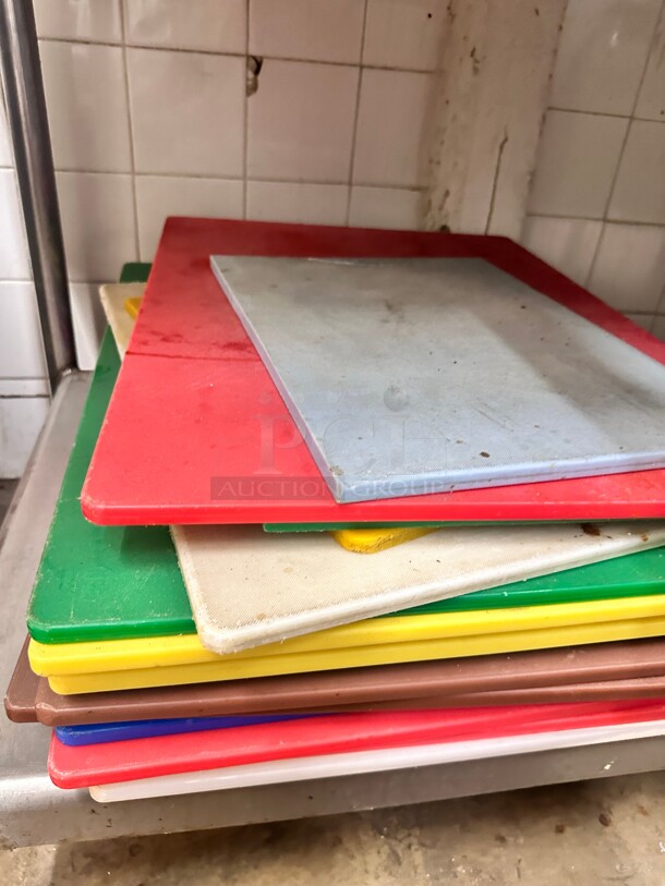 One Lot Assorted Colors Cutting Board - Image 4 of 5