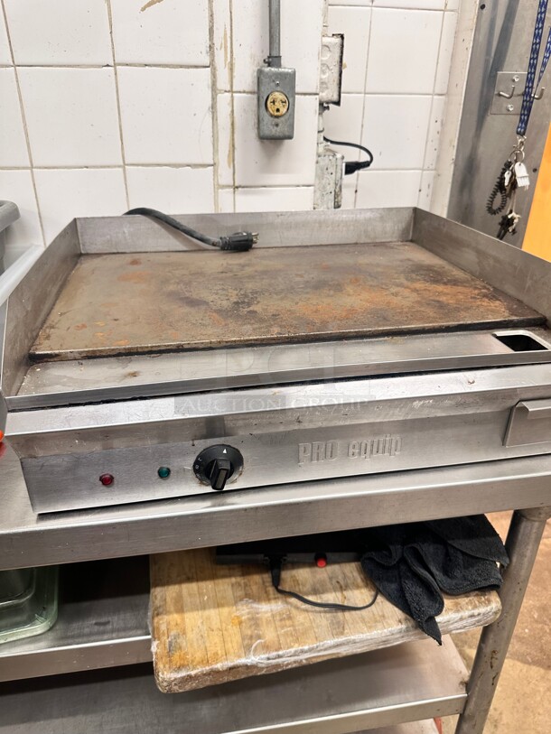 Pro Equip 24" Electric Griddle w/ Thermostatic Controls - 1/2" Steel Plate, 220 Volt 1 Phase  - Image 7 of 8