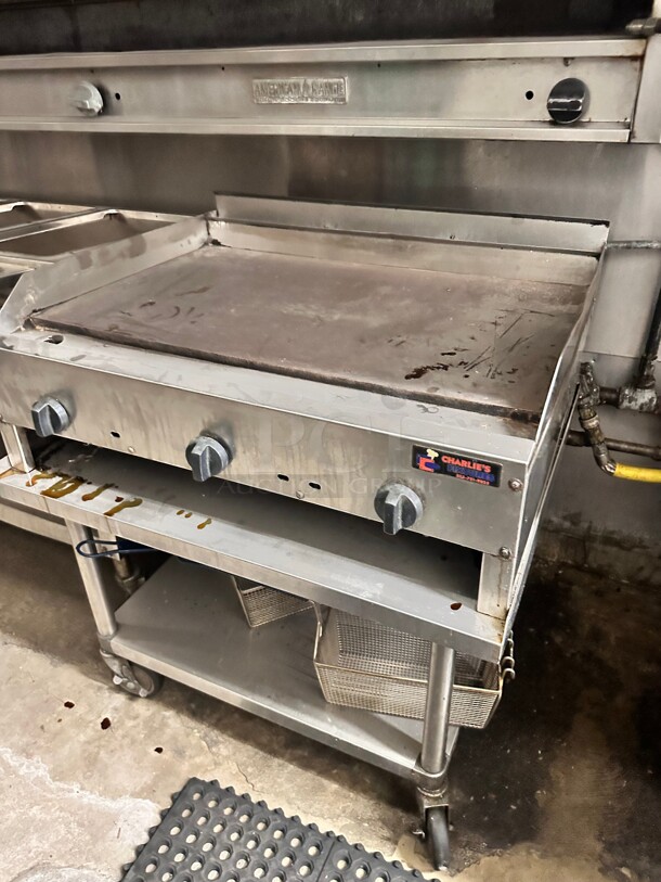Jade 36 Inch Commercial Heavy Duty Gas Griddle Working - Image 1 of 8