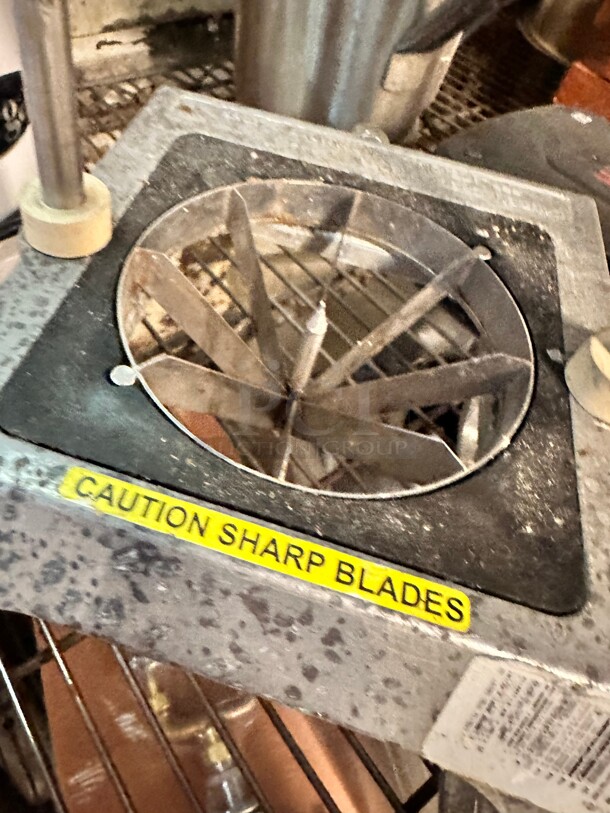 Global Solutions by Nemco GS4560-8 8 Section Wedge Cutter  - Image 8 of 8
