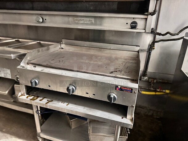 Jade 36 Inch Commercial Heavy Duty Gas Griddle Working - Image 3 of 8