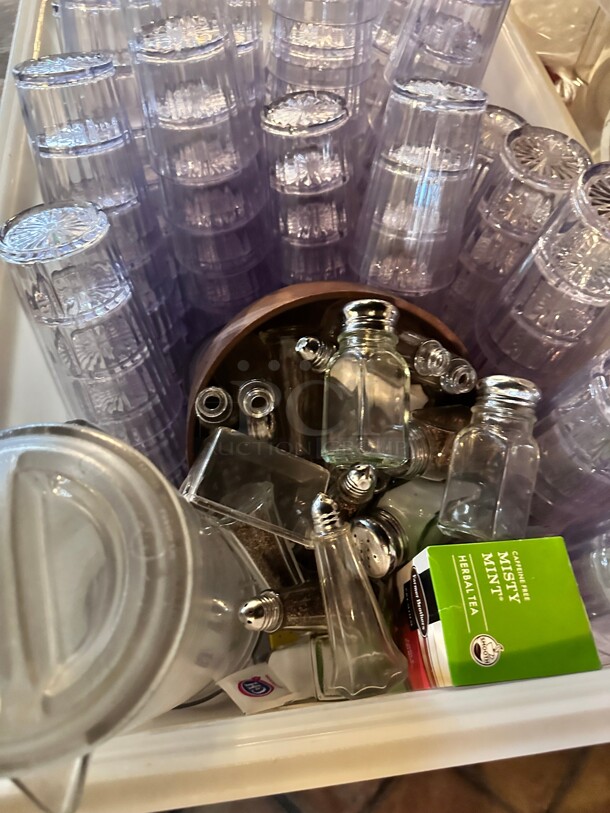 One Lot OF Misc Kitchen Items - Image 3 of 3