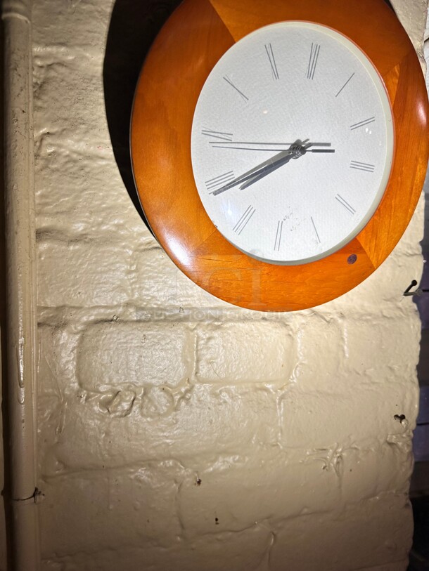 Wall Clock - Image 1 of 1