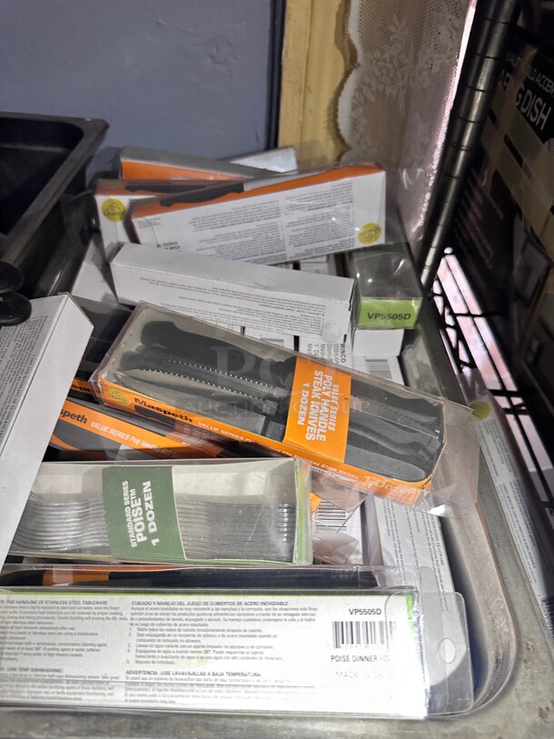 One Lot Of Assorted Knife and Steak Knife - Image 5 of 5
