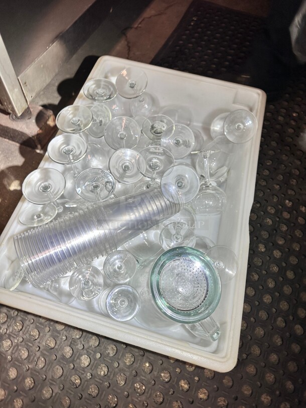 One Lot Of Champaign Glass - Image 3 of 3