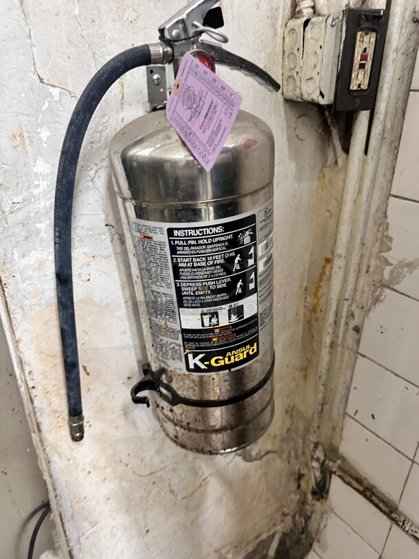 Class K Fire Extinguisher - 6 L - Image 1 of 6