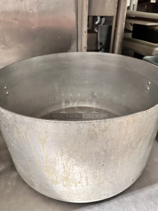 Commercial Large Aluminum Cooking Pot 20x20x12 - Image 1 of 3