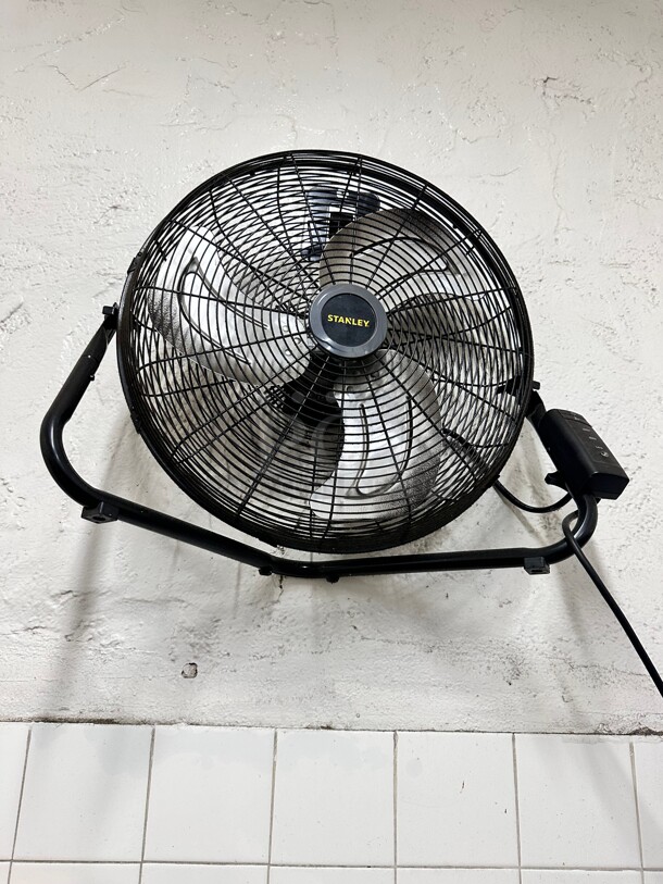Stanley Floor Fan - Image 1 of 3
