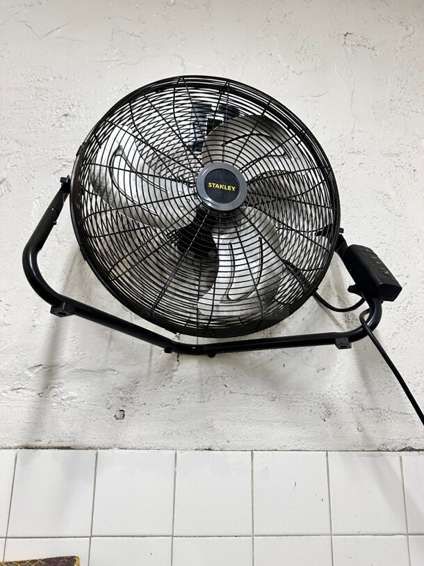 Stanley Floor Fan - Image 2 of 3