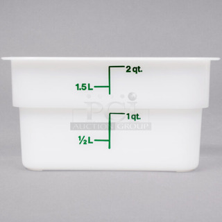Box of 36 BRAND NEW SCRATCH AND DENT! 2142SFSP Cambro CamSquares® 2 Qt. White Square Polyethylene Food Storage Container