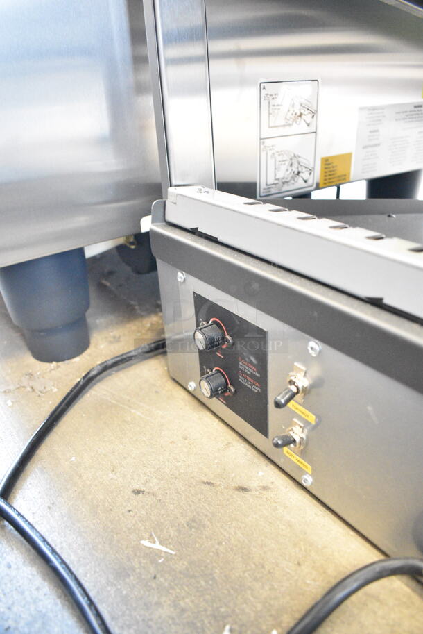 BRAND NEW! Hatco GRSDS-41D Stainless Steel Commercial Countertop 2 Tier Warming Display Case Merchandiser. 120 Volts, 1 Phase. Tested and Working! - Image 4 of 5